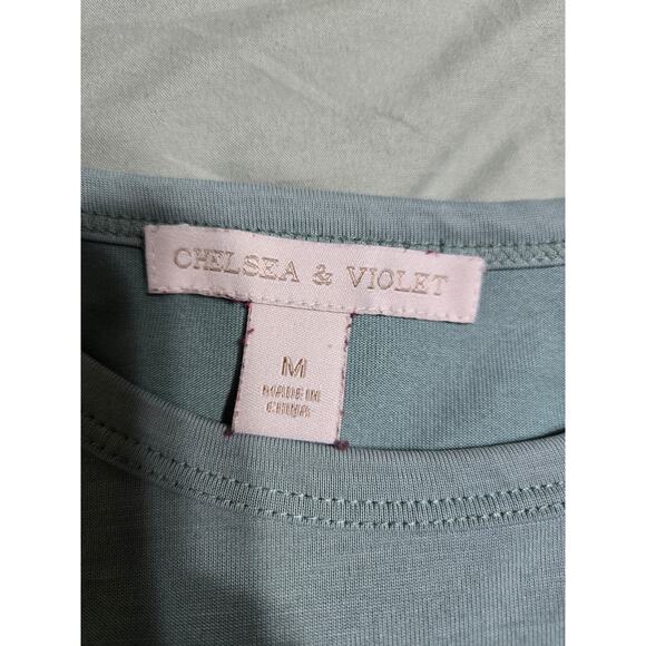 Chelsea and violet medium women's light sage green top with scrunch sleeves - Picture 4 of 8